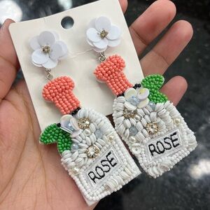 🎀Rosé Beaded Earrings🎀
